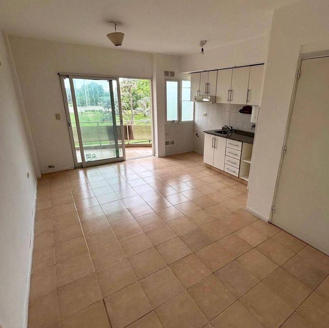 Foto de DEPARTAMENTO UNA HABITACION CON COCHERA FRENTE AL CAMPO DE LA GLORIA, imagen 4