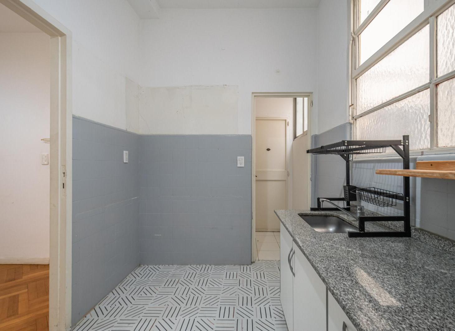 Foto de VENTA DEPARTAMENTO 4 AMBIENTES - CABALLITO -APTO CREDITO, imagen 3
