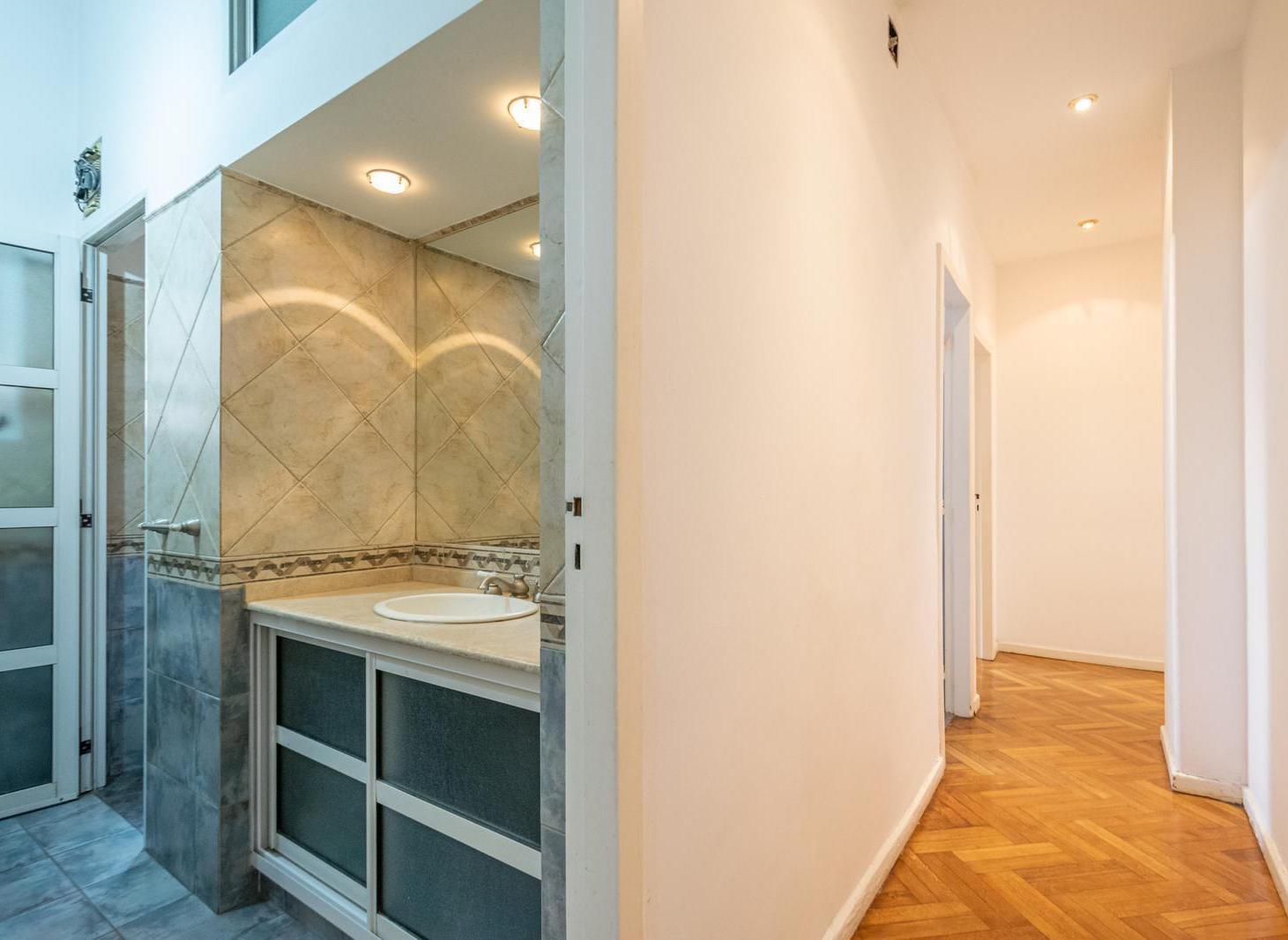 Foto de VENTA DEPARTAMENTO 4 AMBIENTES - CABALLITO -APTO CREDITO, imagen 5