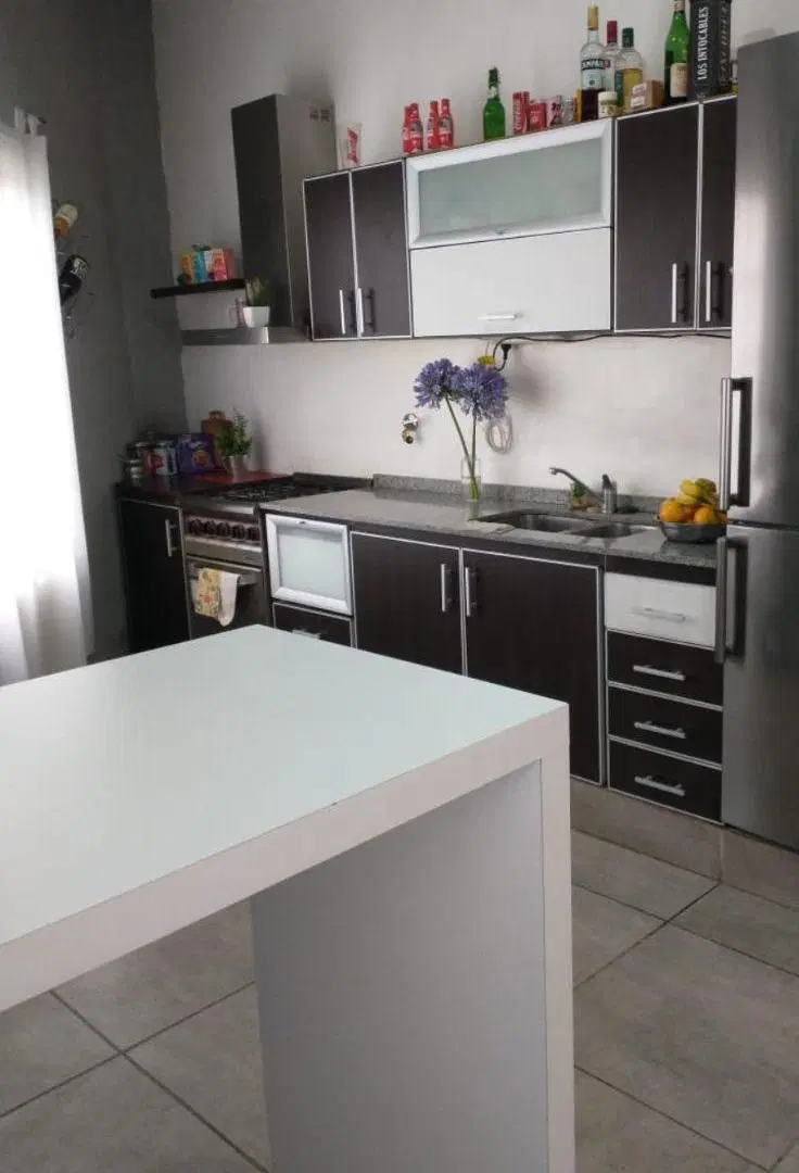 LOCALES EN VENTA CON VIVIENDA EN P. ALTA, EN LUIS GUILLON. MÁS GALPÓN!!! 5