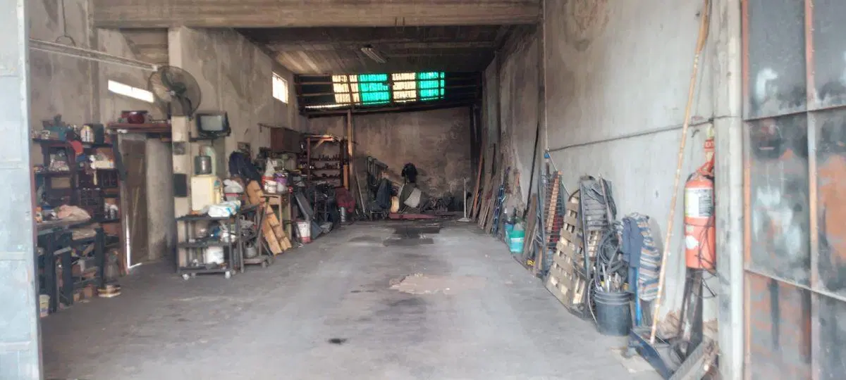 Bodega-Galpón con 80 m2 construidos en venta, Lanús Este 2