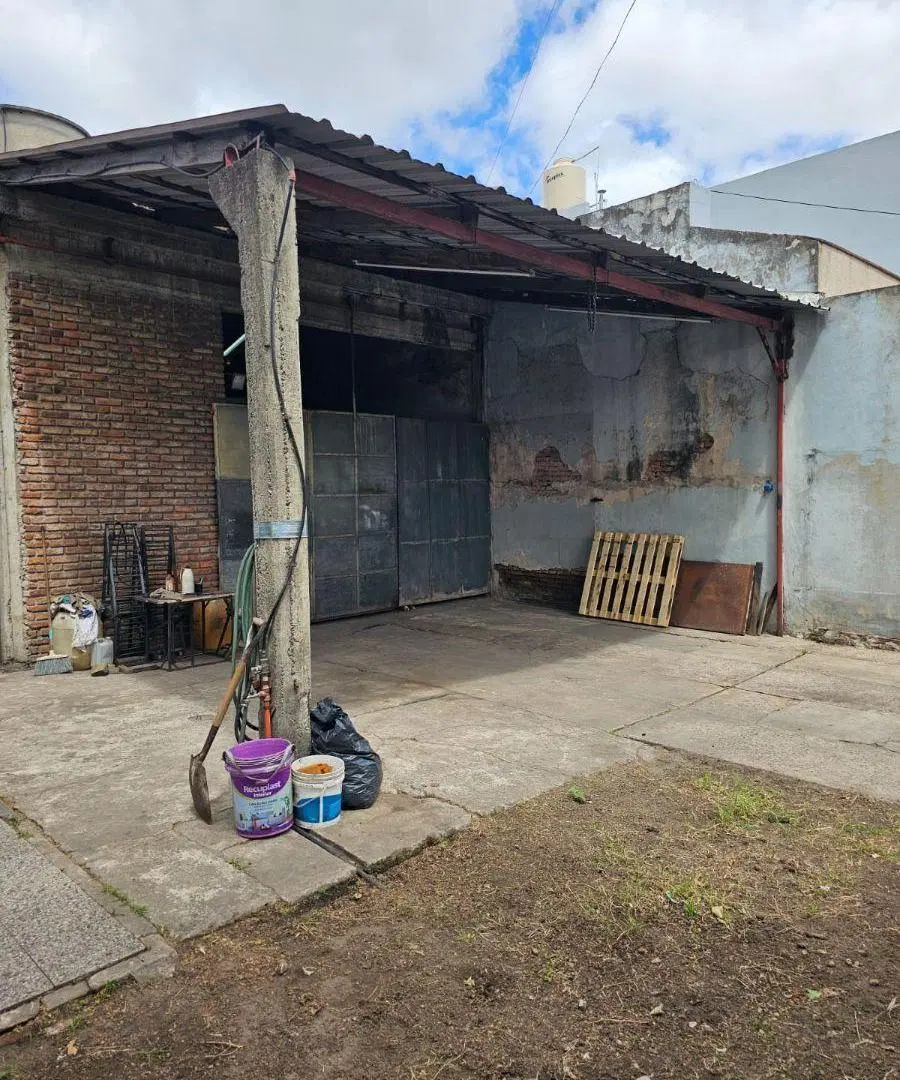 Bodega-Galpón con 80 m2 construidos en venta, Lanús Este 1