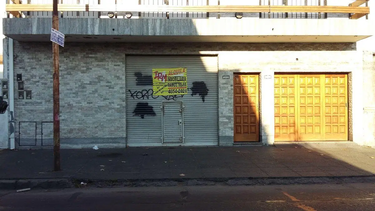 Ramos Mejía 2 casa con local 70 m2 y fondo 3