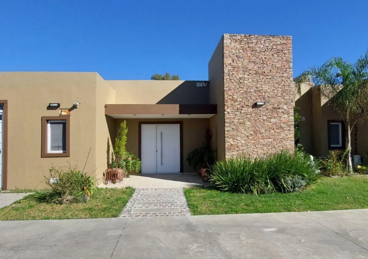 Casa 240 m2 La Victoria Polo Country Club 2