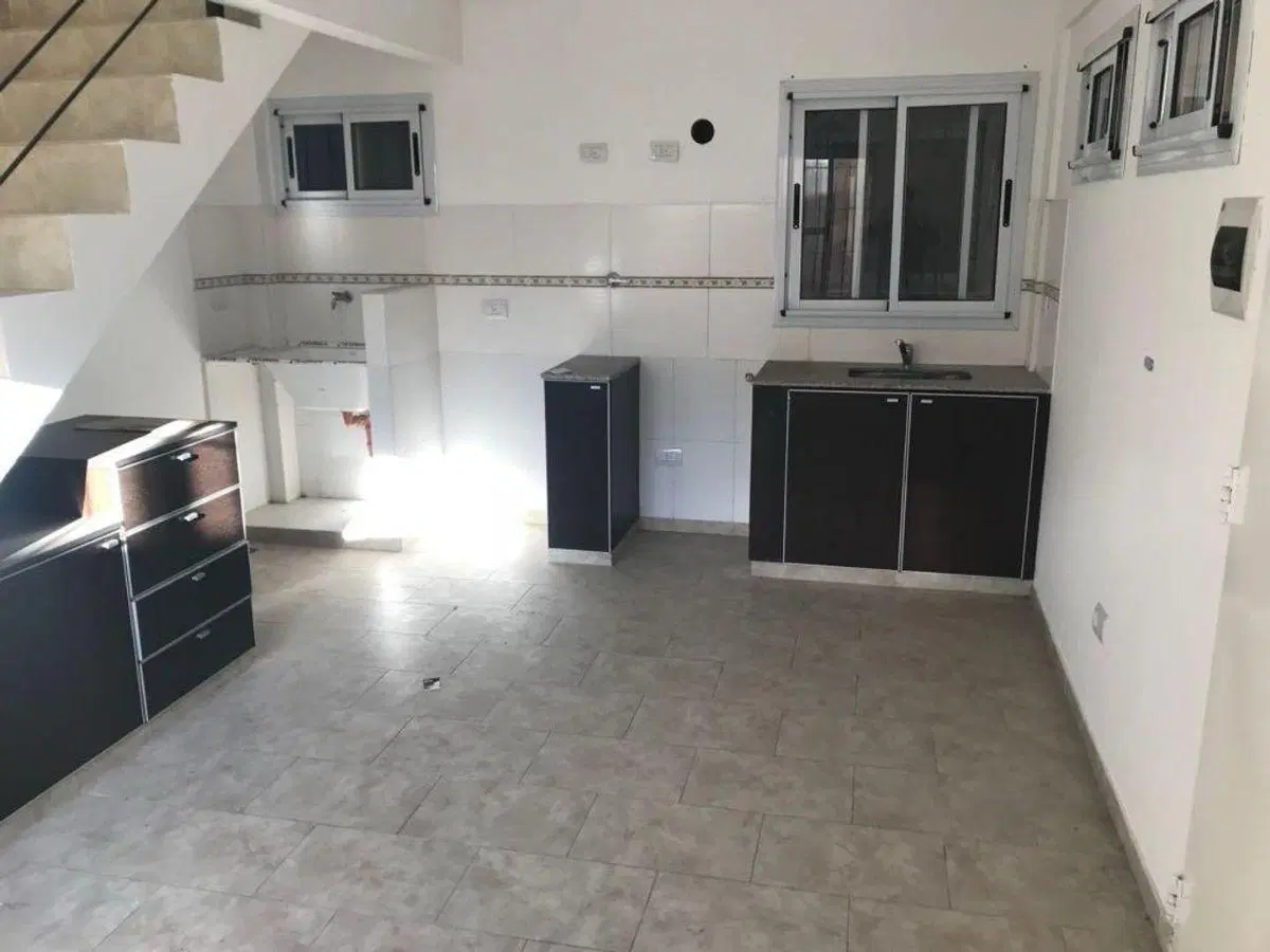 ALQUILER DEPARTAMENTO 2 AMBIENTES EZPELETA 3