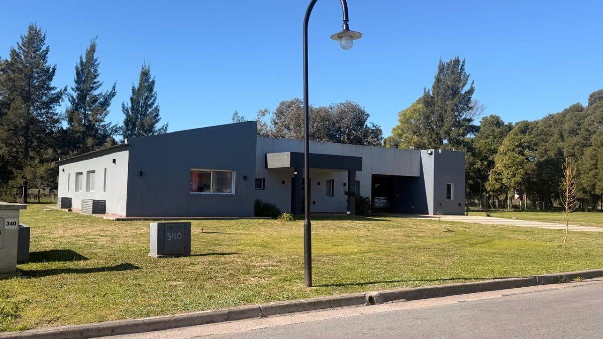 Foto de VENTA CASA 5 AMBIENTES CON PISCINA BARRIO LA VICTORIA POLO COUNTRY CLUB, imagen 4