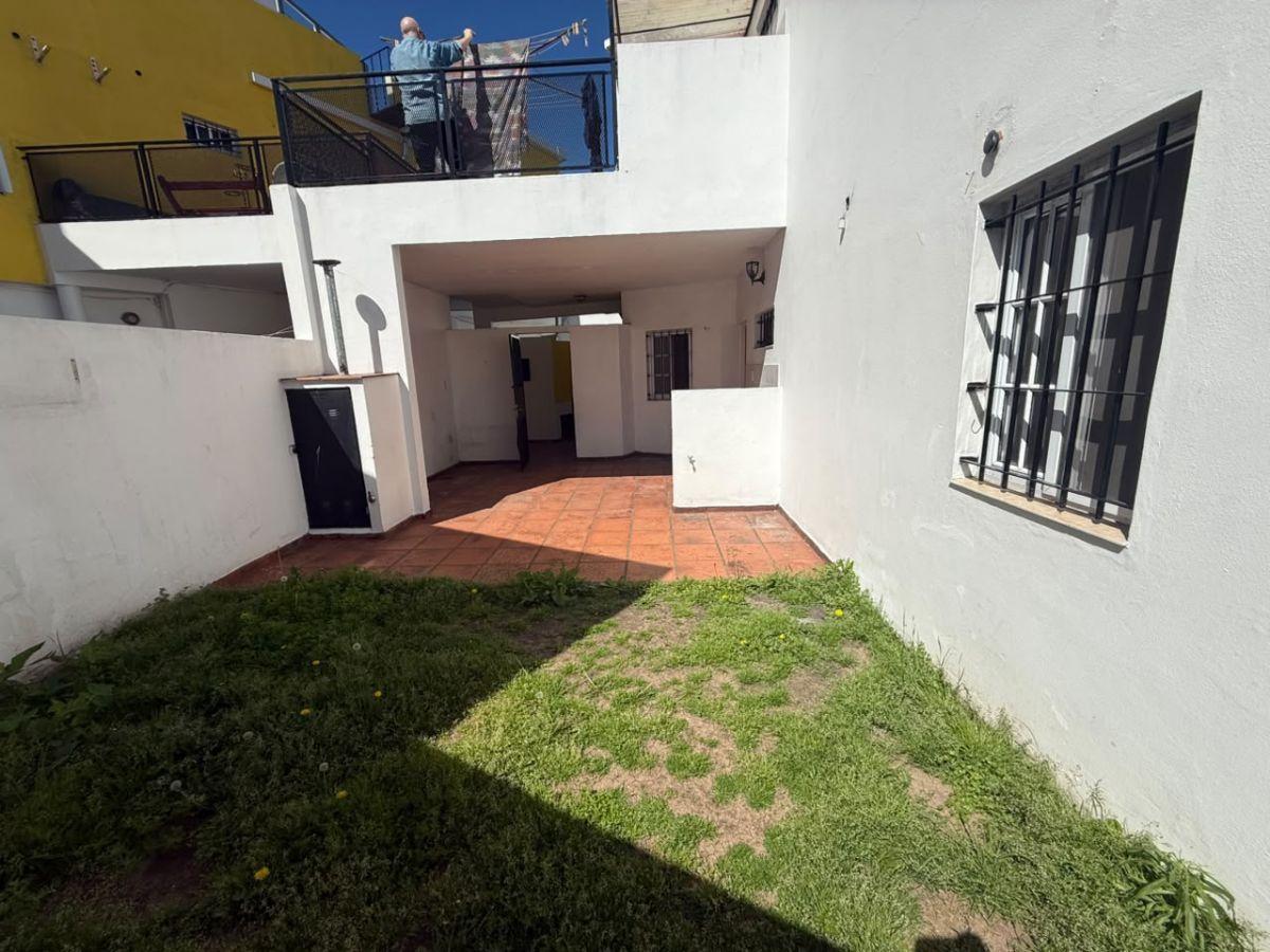 Foto de ALQUILER DEPARTAMENTO 2 AMBIENTES CON PATIO QUILMES ESTE, imagen 2
