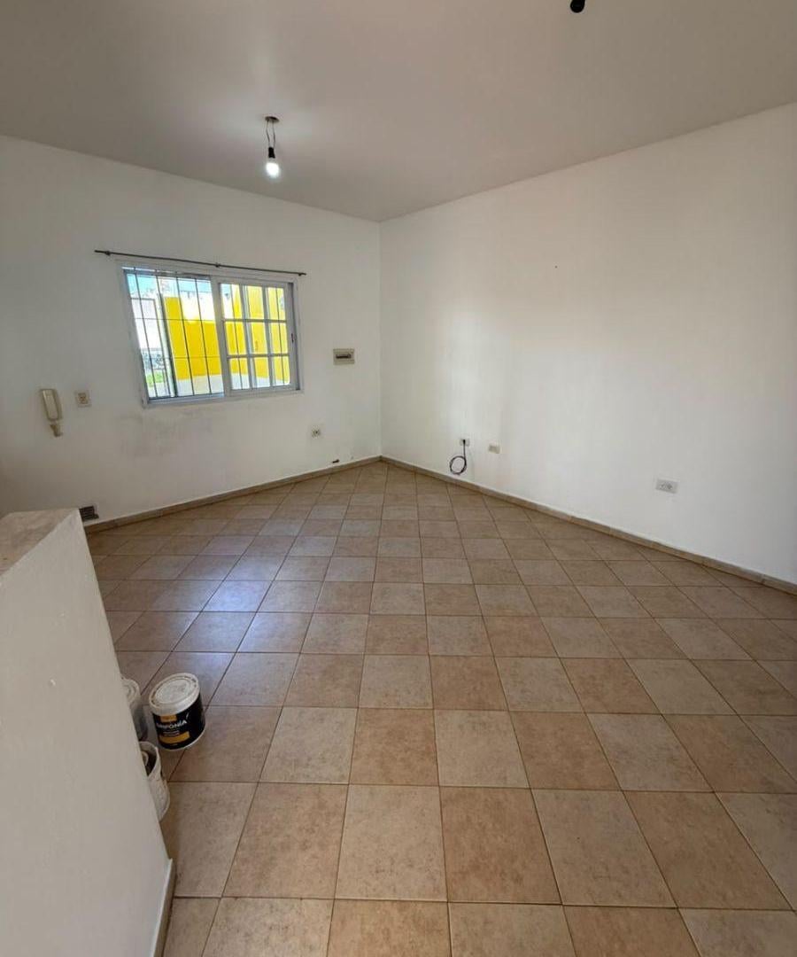 Foto de ALQUILER DEPARTAMENTO 2 AMBIENTES CON PATIO QUILMES ESTE, imagen 4