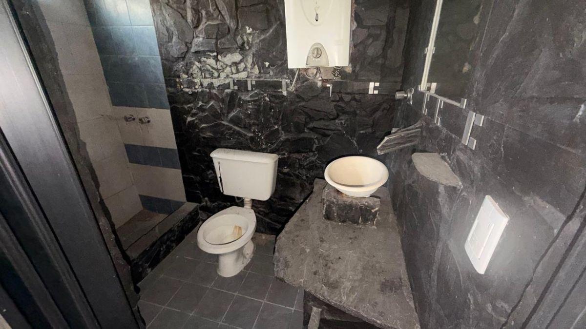 Foto de VENTA CASA + LOCAL COMERCIAL A REFACCIONAR QUILMES ESTE, imagen 3