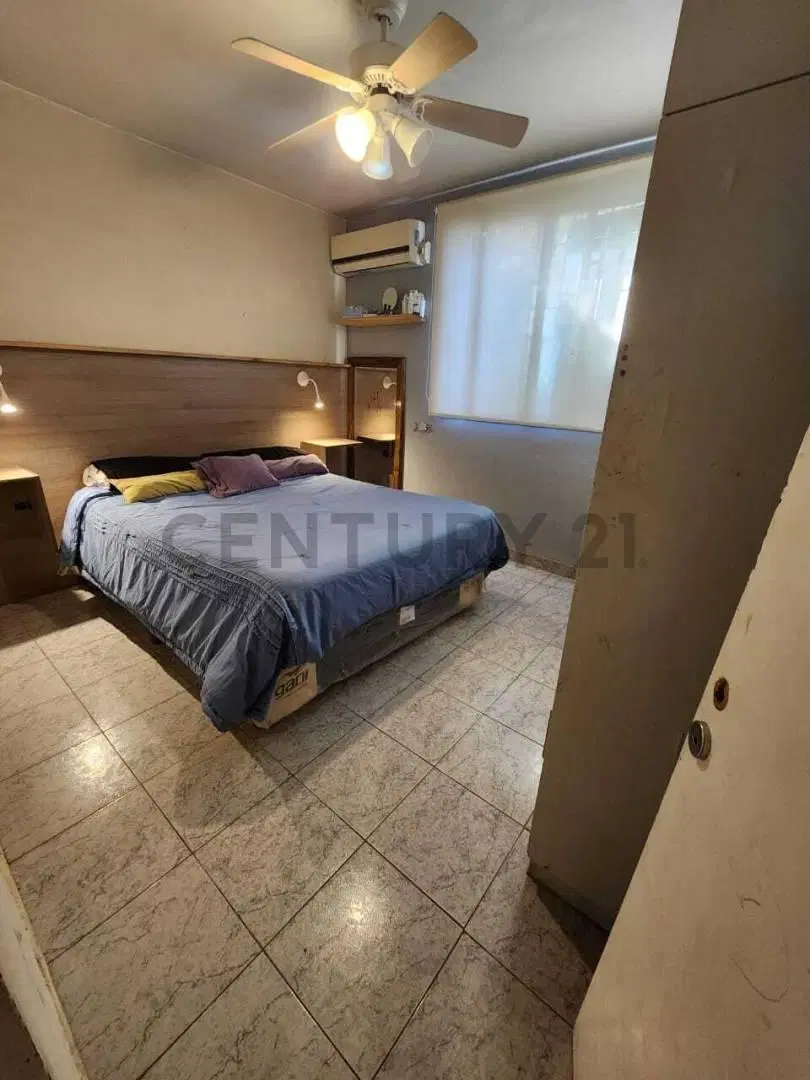 CASA EN VENTA 4 DORMTORIOS MAS PILETA Y TERRENO 570 M2 4