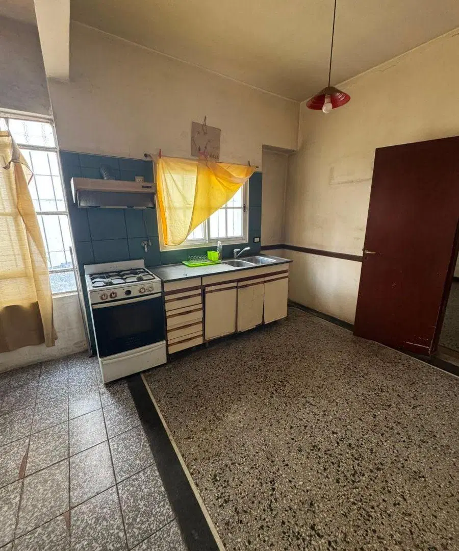 VENTA DE CASA EN EXCELENTE ZONA DE MONTE GRANDE 8