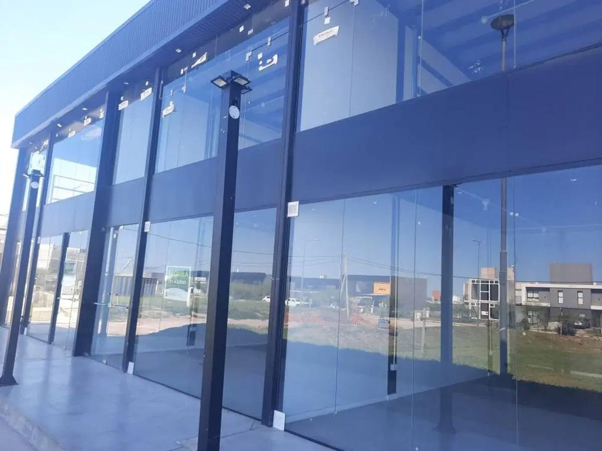 ALQUILO LOCAL COMERCIAL EN LA MEJOR ZONA DE DOCTA!!! 1
