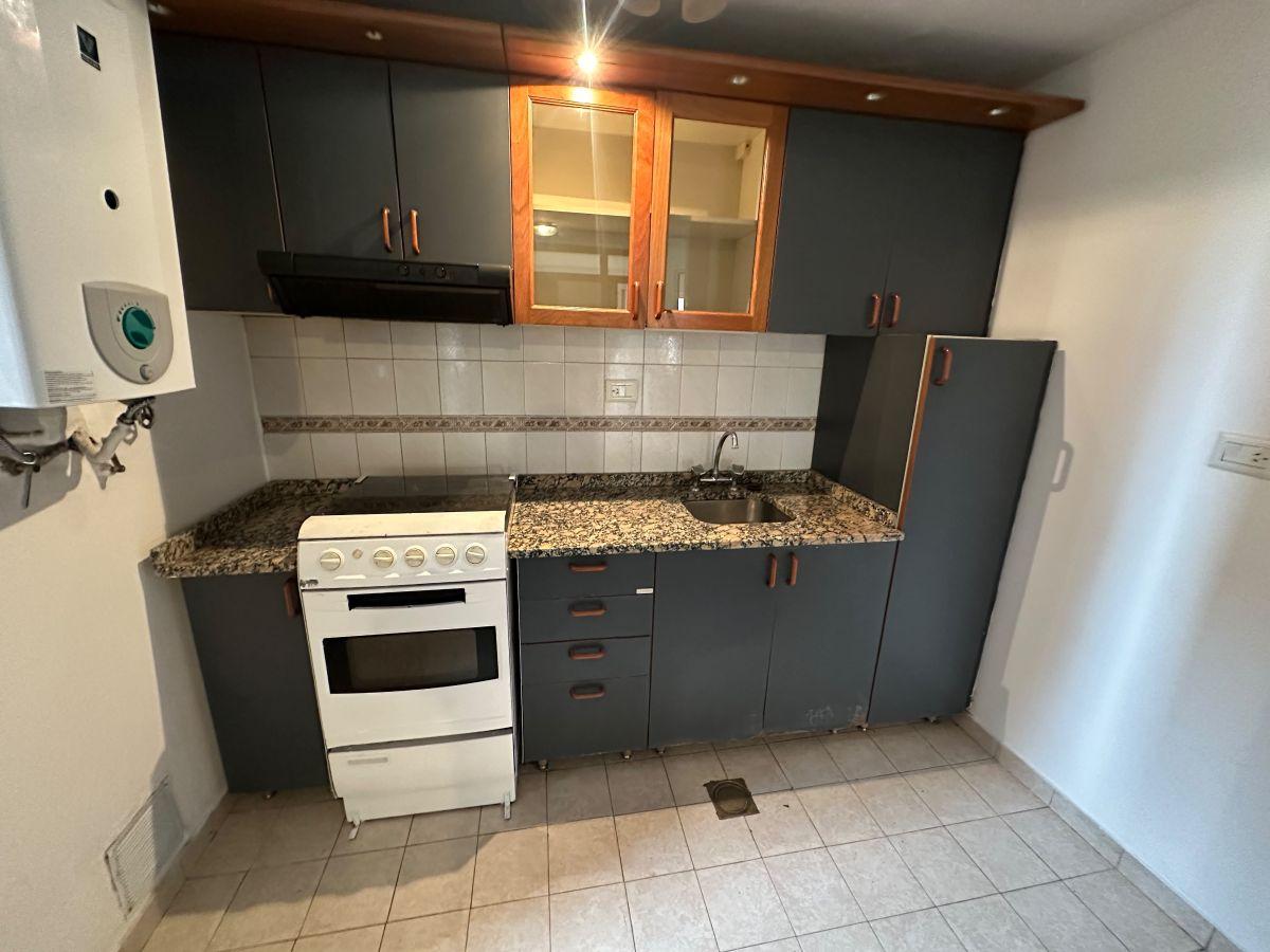 Foto de Departamento de 70 m² con 2 dormitorios en alquiler en Centro Zona, imagen 5