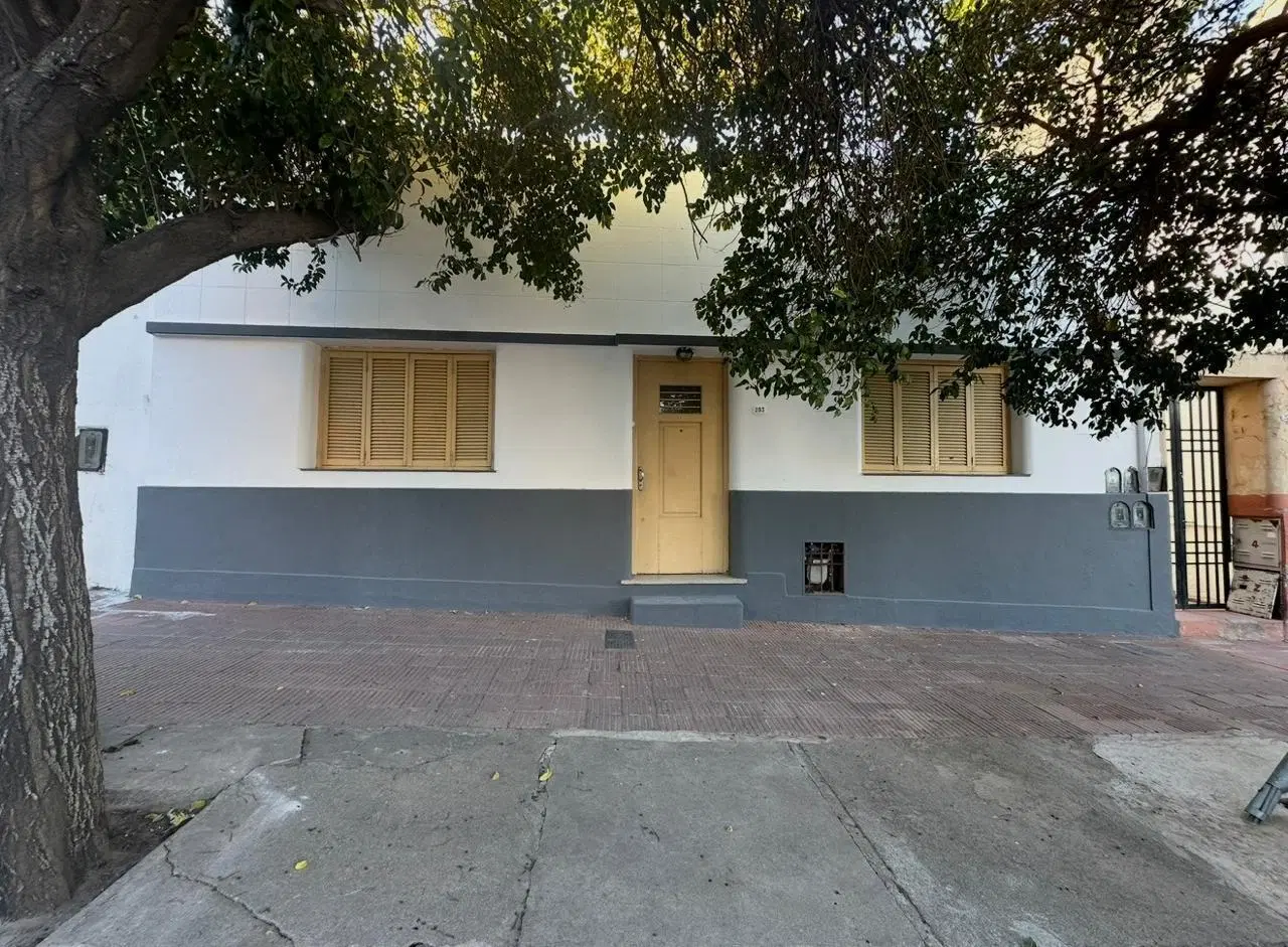 Casa de Tres Dormitorios en Venta APTA CREDITO 5