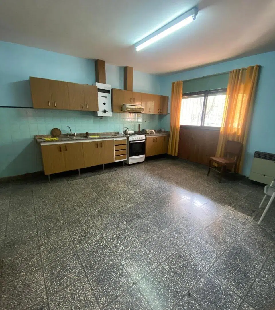 Casa mas Departamento en Venta Barrio California 1