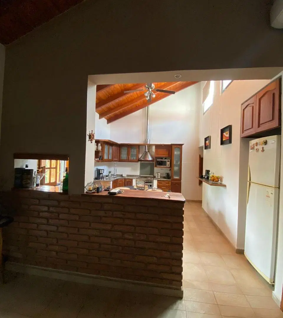 Casa de Tres Dormitorios en Venta Arguello 2