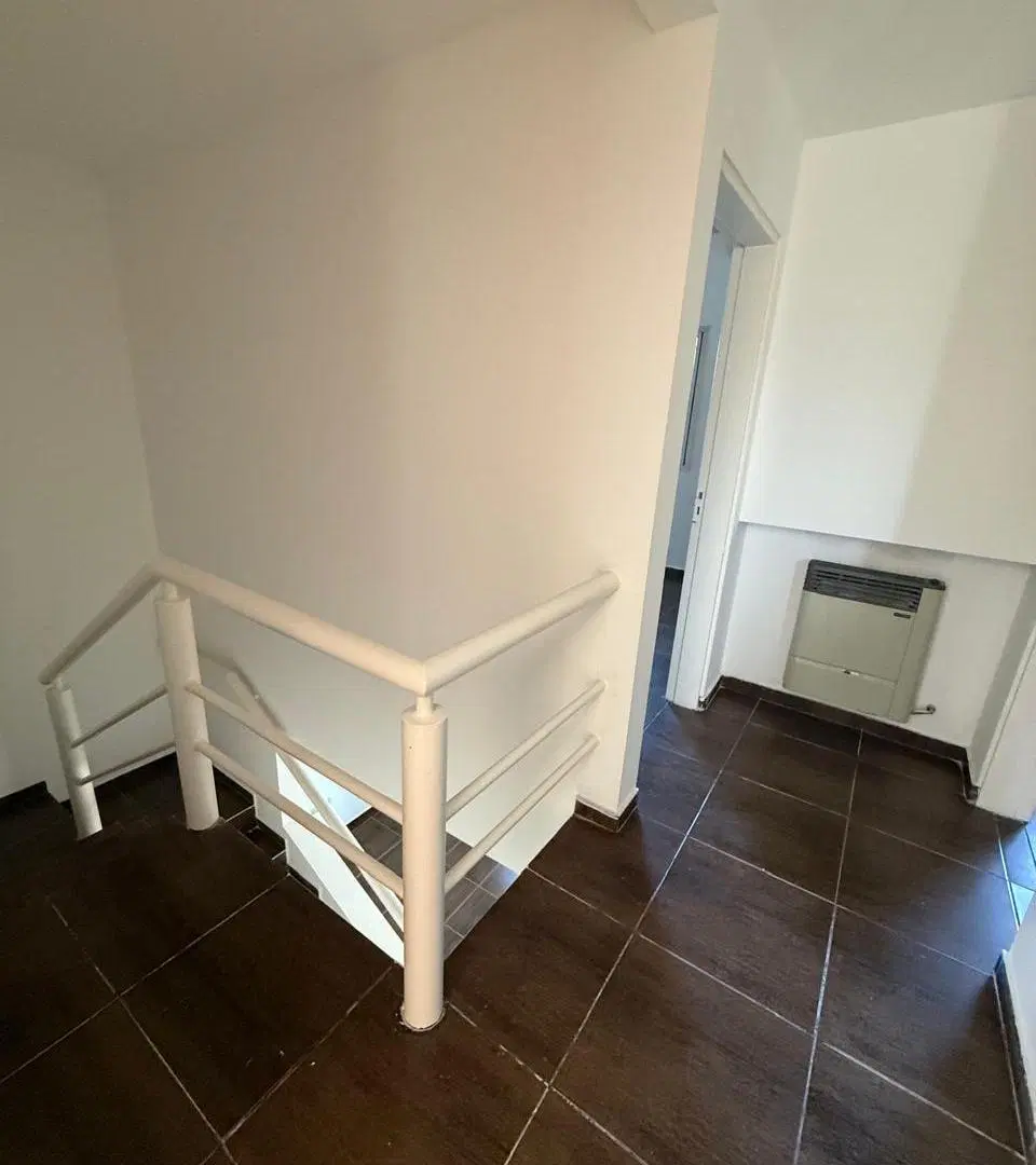 Casa de Tres Dormitorios en Venta Quintas de Arguello 8