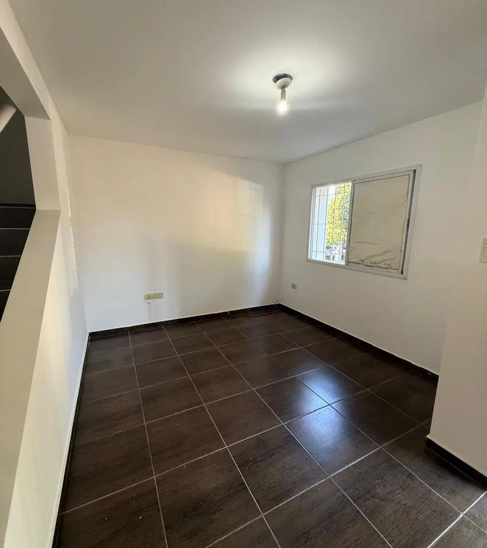 Casa de Tres Dormitorios en Venta Quintas de Arguello 2