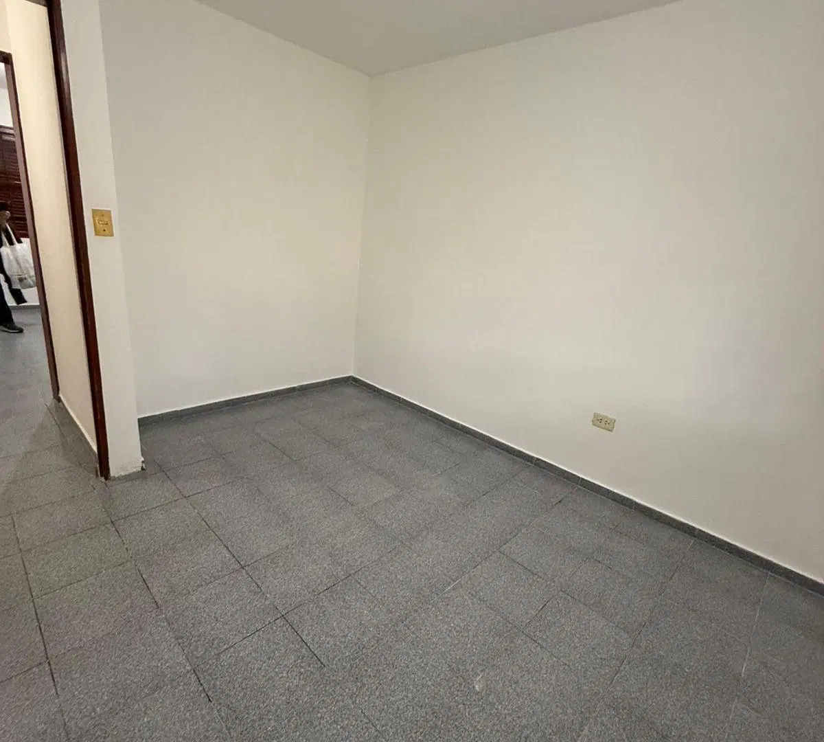 Casa de Tres Dormitorios con Patio en Alquiler Los Boulevares 5