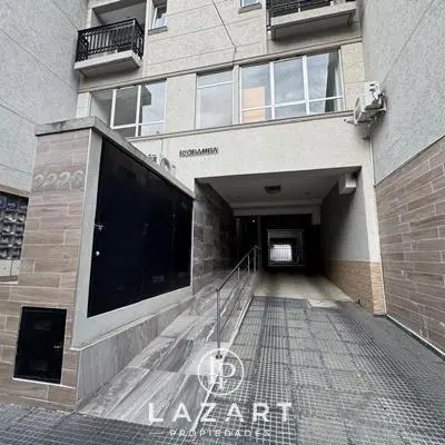 Departamento 2 AMB. con balcon a 2 cuadras de la estacion 4