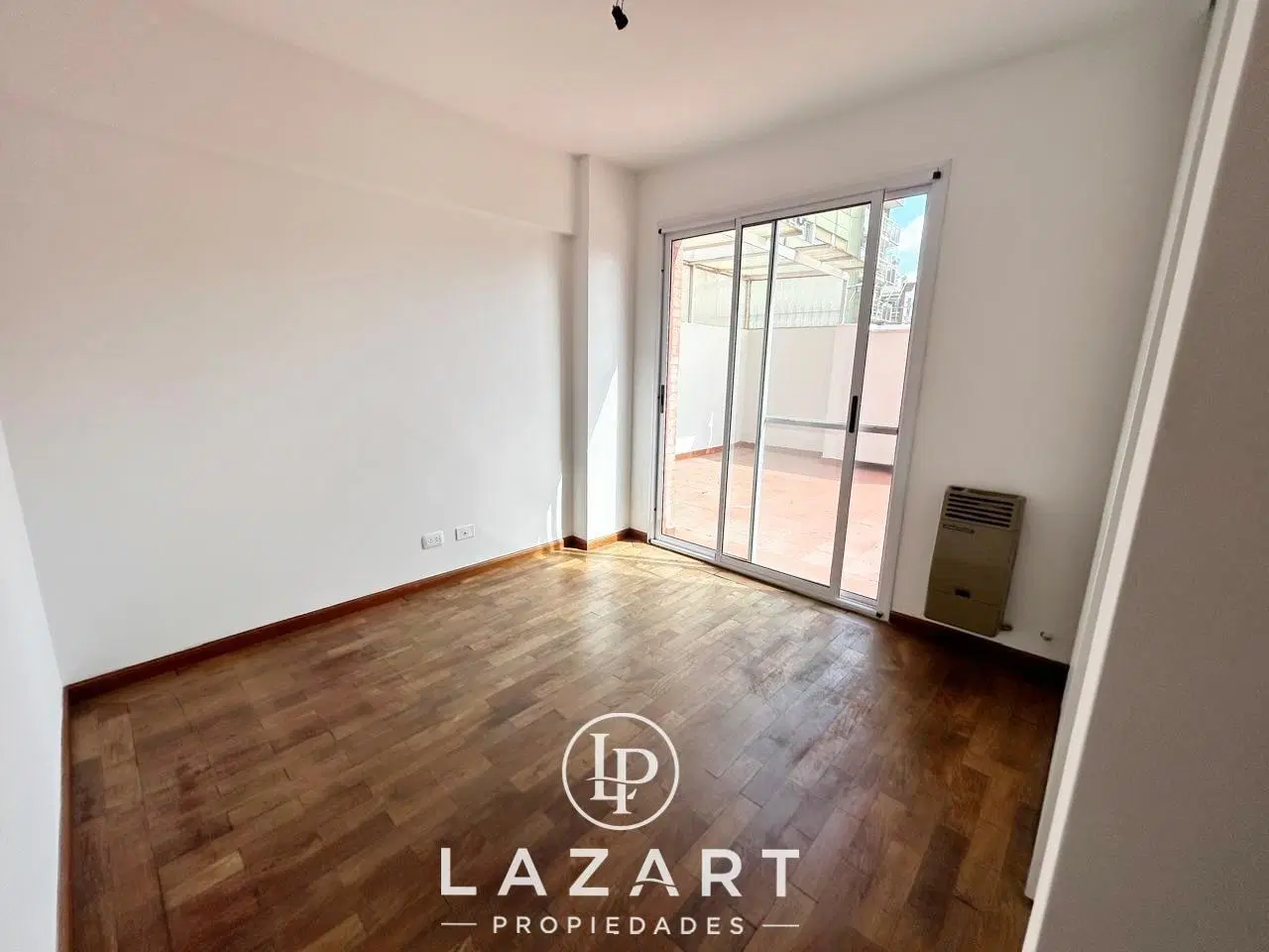 Departamento 3 amb. con espectacular terraza en Villa Ballester 4