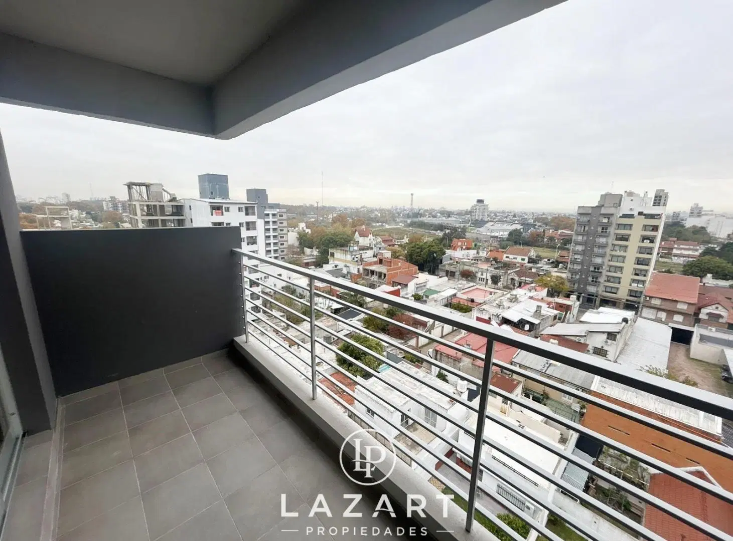 Departamento a estrenar 2 amb. con balcon en caseros! SUM con parrilla 5