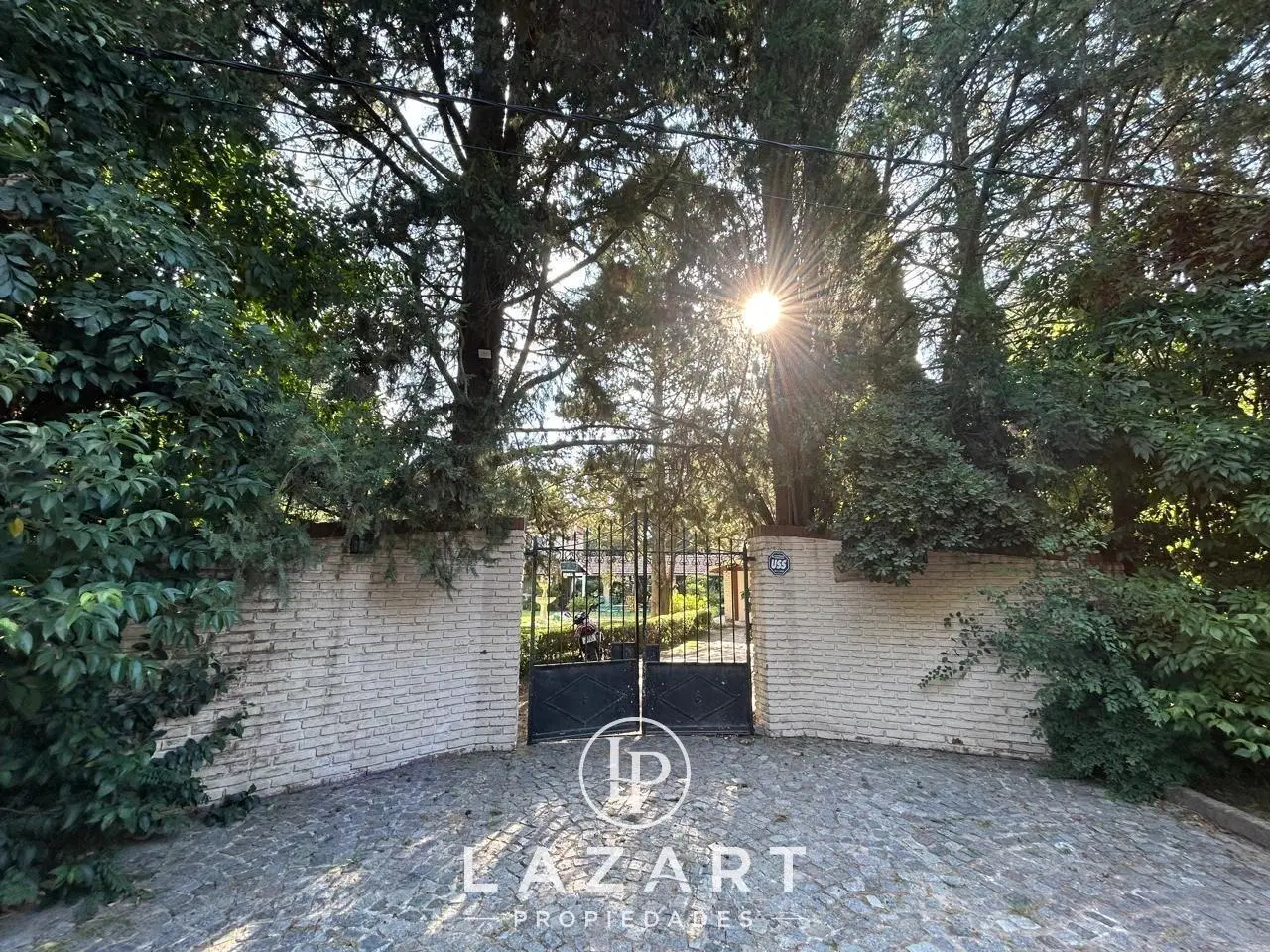 chalet 6 amb, sobre lote de 2.250 m2 en El Remanso 3