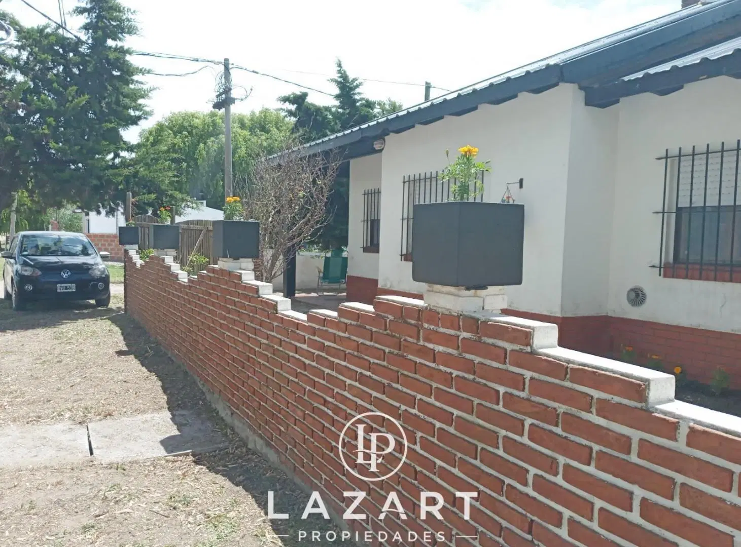 Casa mas 2 departamentos! venta en bloque...ideal inversion! 3