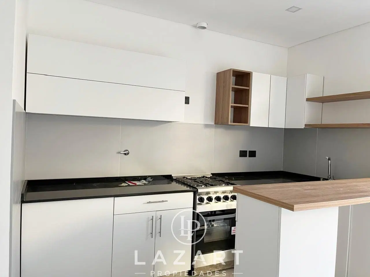 DUPLEX A ESTRENAR 4 AMBIENTES CON JARDIN Y PARRILLA! 3