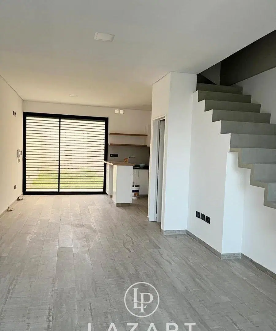 DUPLEX A ESTRENAR 4 AMBIENTES CON JARDIN Y PARRILLA! 1