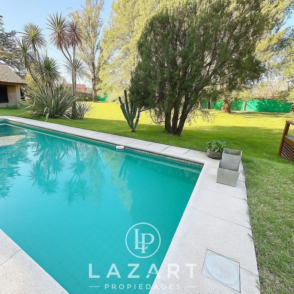 Foto de Espectacular casa con lote 2000 m2, pileta, sauna, mastersuite y, imagen 3