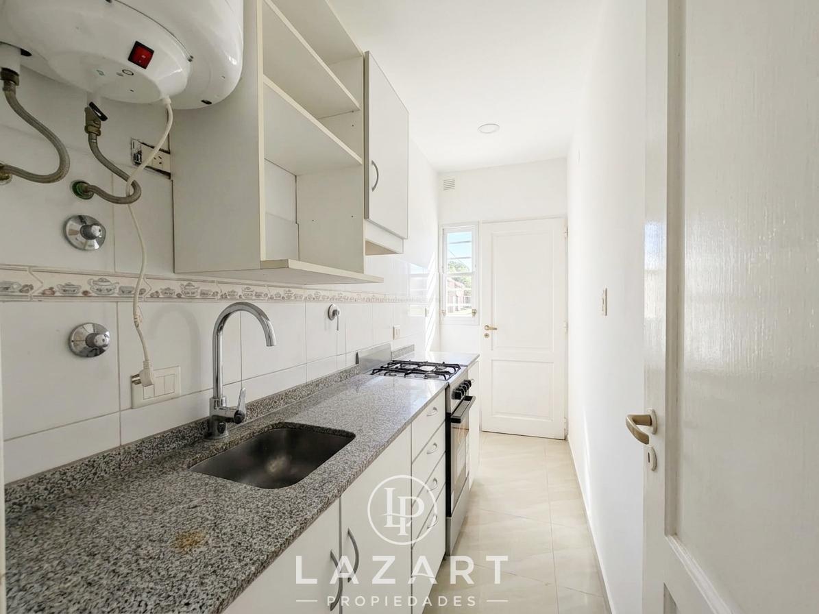 Foto de Hermosa oficina en planta baja 2 amb y medio con patio propio!, imagen 5