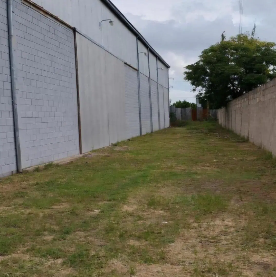 VENTA GALPON INDUSTRIAL VILLA ESQUIU A ESTRENAR 4