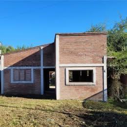VENTA CASA A TERMINAR 2 DORM VALLE DE ANISACATE
