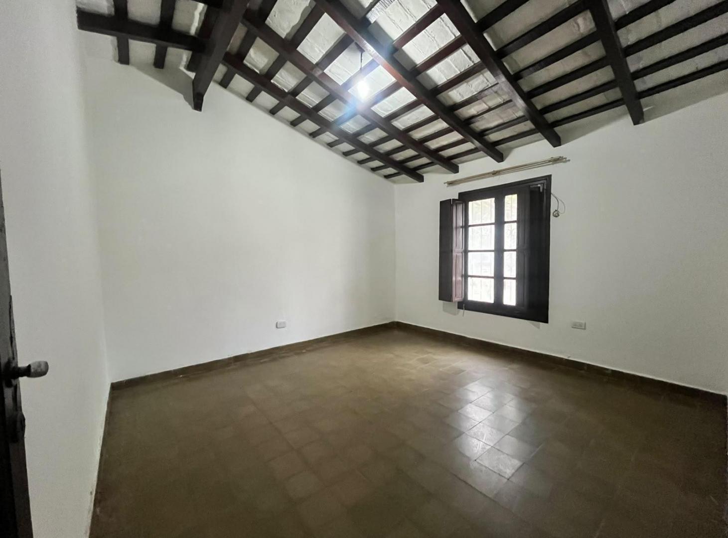 Foto de Vendo casa 3 dormitorios a refaccionar, imagen 1