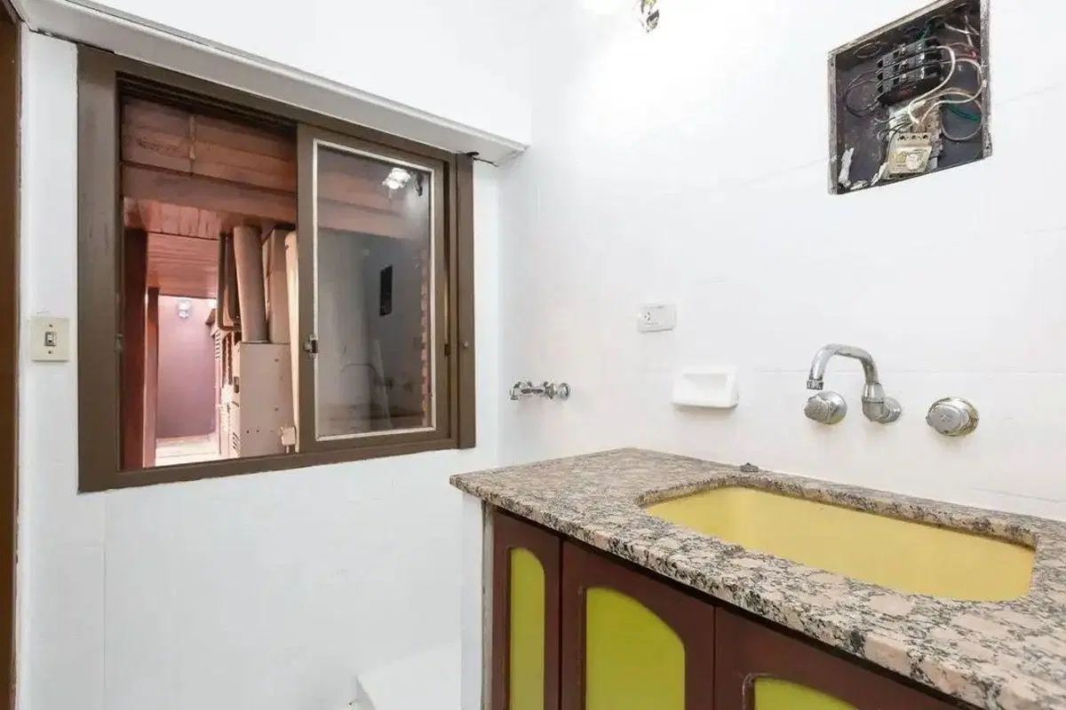 Casa 4 ambientes en Ciudad Jardín | Parque, galería y cochera doble 5