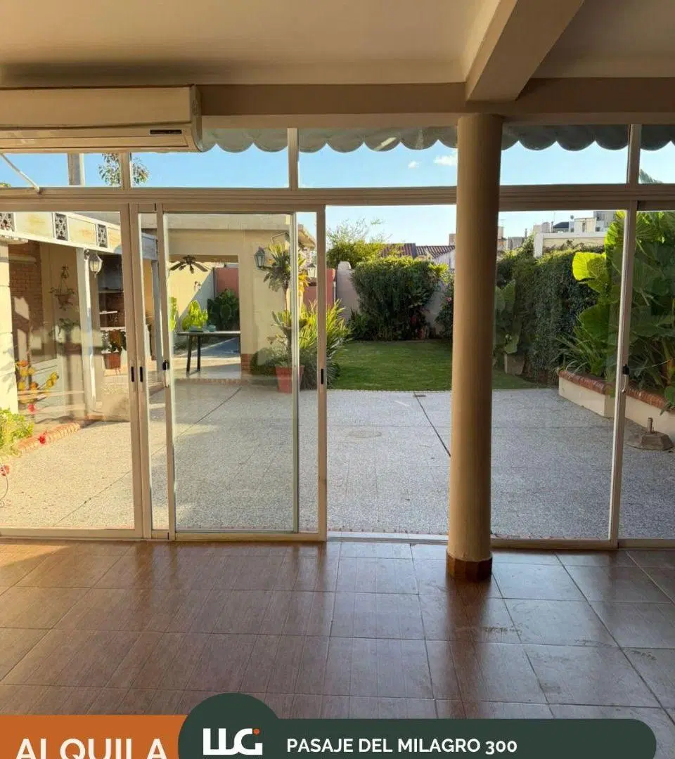 ALQUILO CASA, DEL MILAGRO AL 300, RESIDENCIAL O USO COMERCIAL. ZONA MONUMENTO A GUEMES. 2