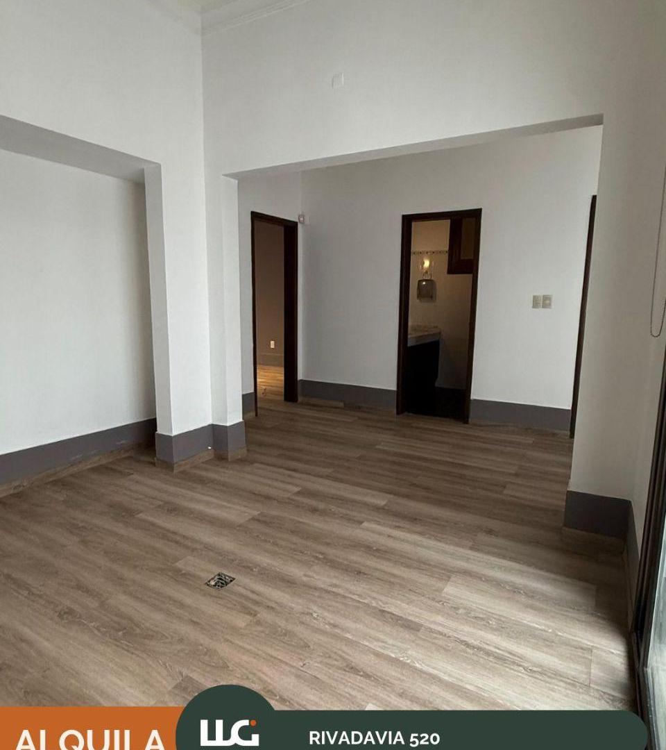 Foto de ALQUILO CASA, USO COMERCIAL, RIVADAVIA 520, CENTRO., imagen 5