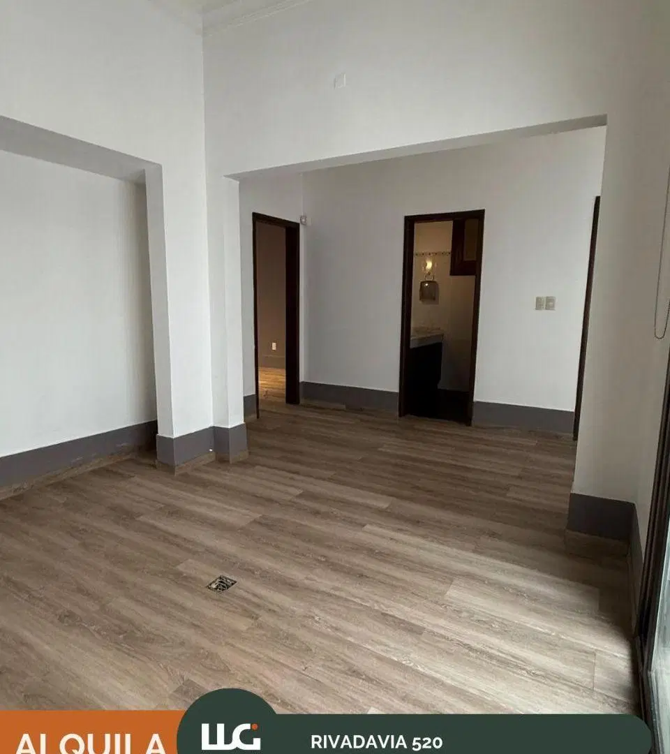 ALQUILO CASA, USO COMERCIAL, RIVADAVIA 520, CENTRO. 5