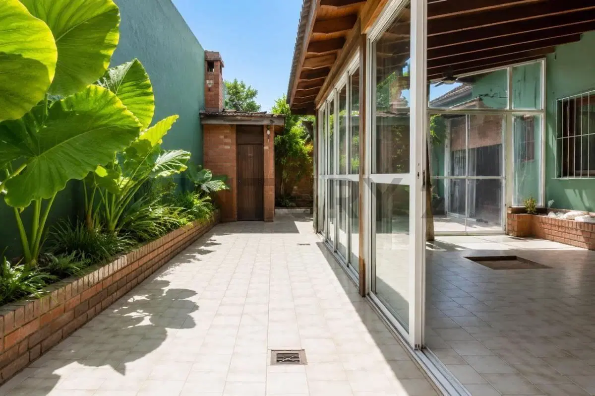 Oportunidad de inversión - Casa de 6 Habientes con gran potencial 8