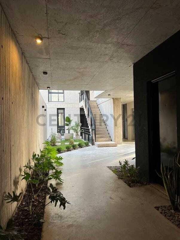Foto de Excelente departamento de 3 ambientes en primer piso al frente, imagen 2
