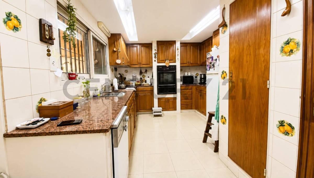 Foto de Exclusiva casa de 4 ambientes con pileta en el tradicional Barrio, imagen 2