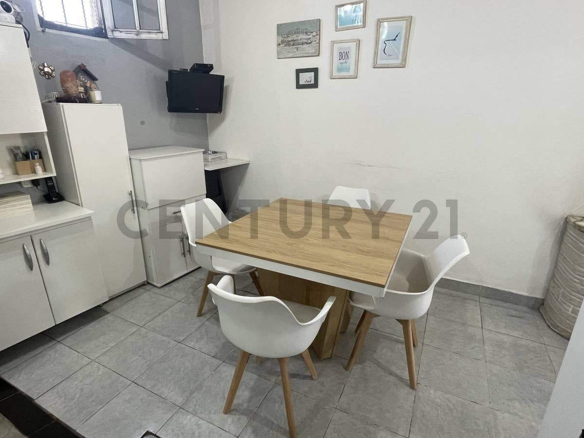 Foto de PH 4 ambientes con amplia terraza y balcón APTO CRÉDITO – Ciudadela, imagen 2