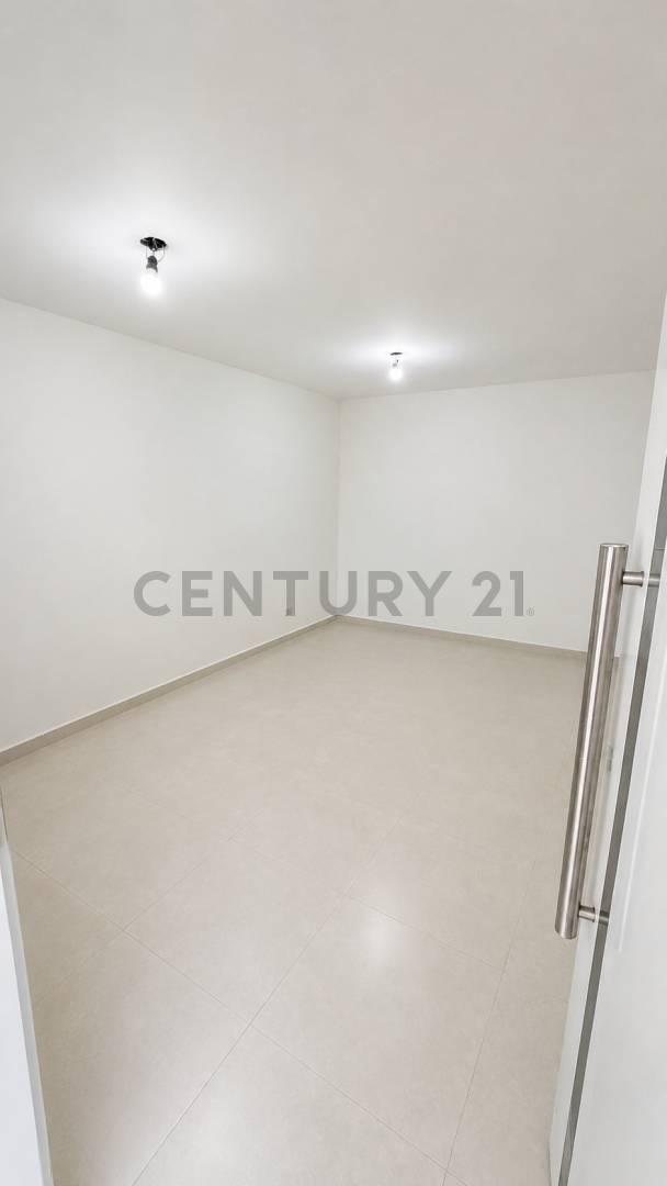 Foto de Oportunidad. Casa refaccionada 75% a estrenar, imagen 3