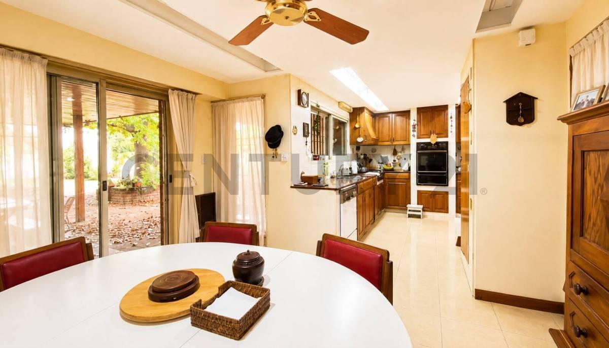Foto de Exclusiva casa de 4 ambientes con pileta en el tradicional Barrio, imagen 3