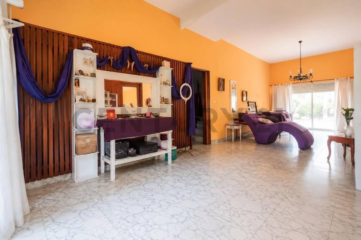 Foto de OPORTUNIDAD de inversión - Casa de 6 Ambientes con gran potencial, imagen 2