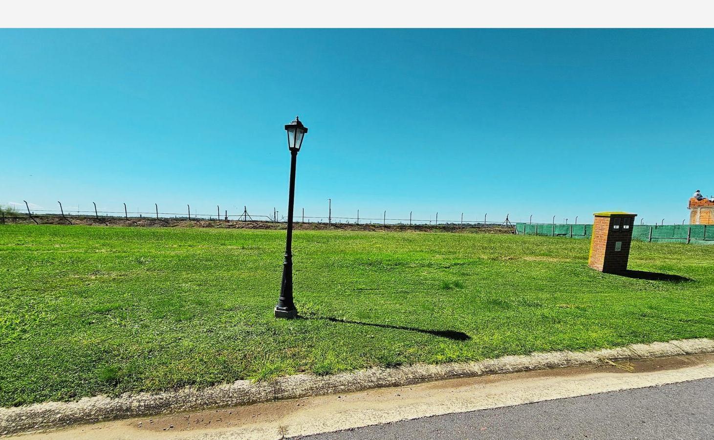 Foto de LOTE EN VENTA CON PROYECTO APROBADO LISTO PARA CONSTRUIR YA Área 8, imagen 4