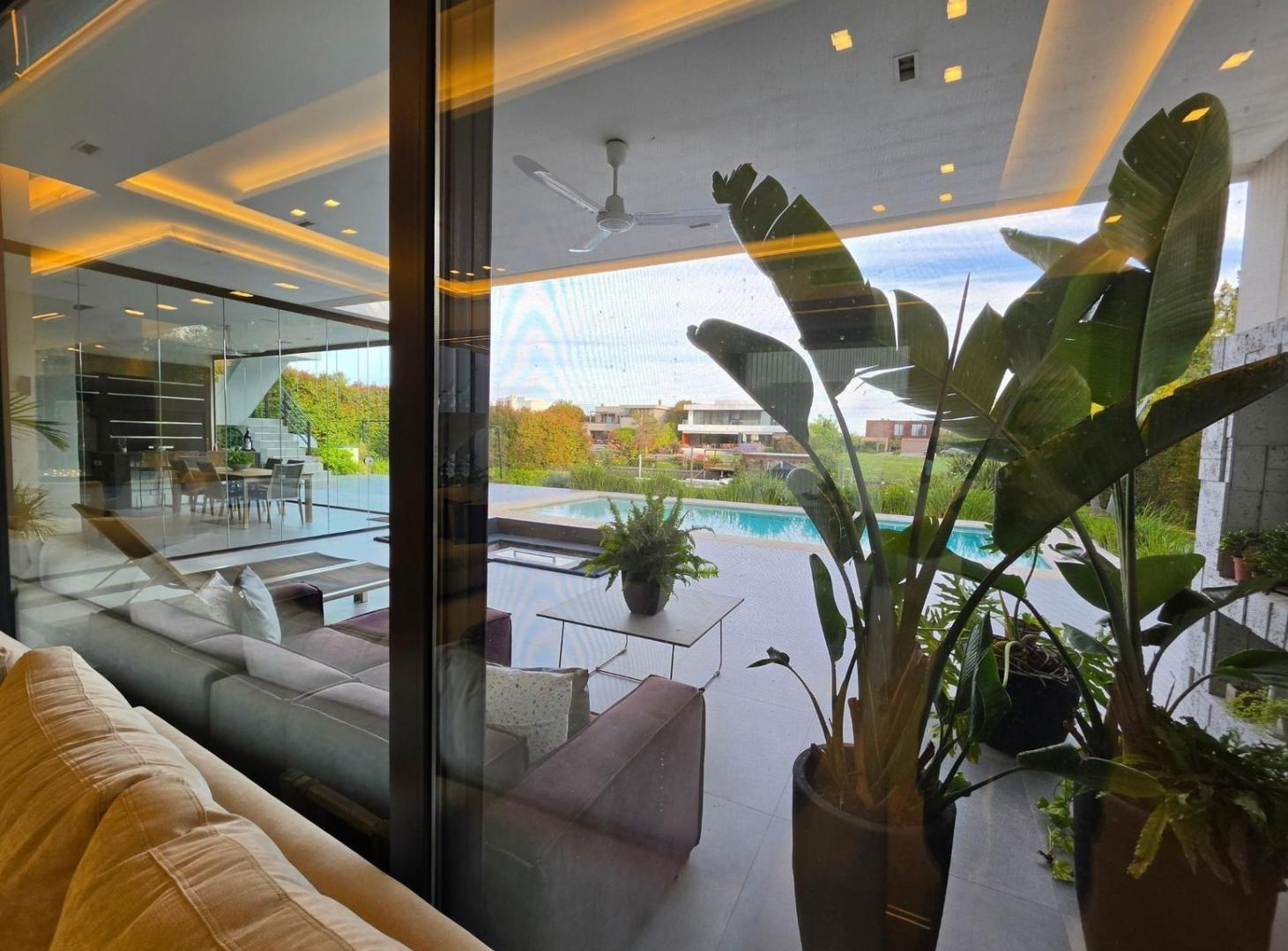 Foto de Casa al Rio en Alquiler en Barrio Nautico Albanueva, imagen 4