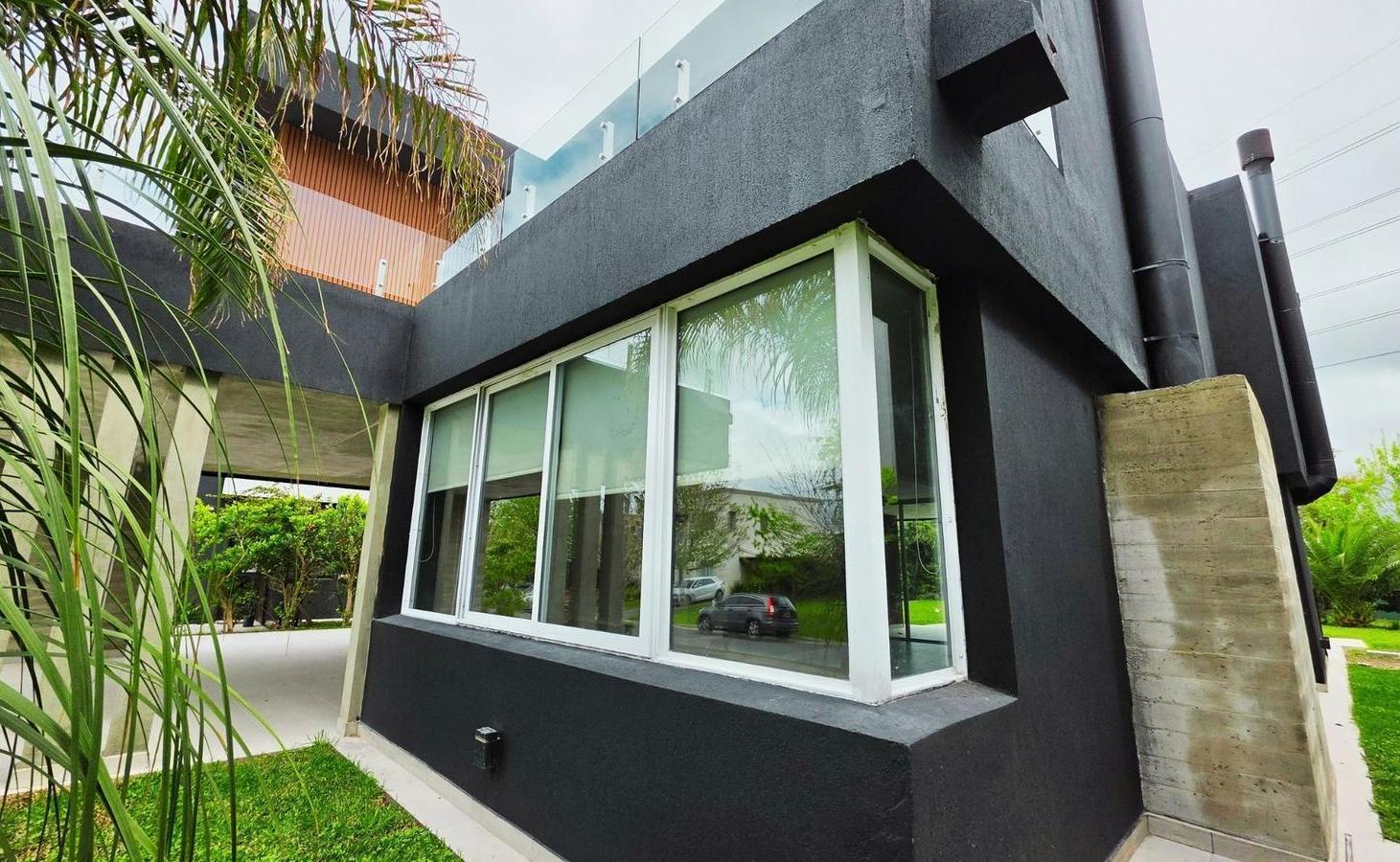 Foto de Casa en Venta Moderna Minimalista a estrenar en Las Tipas Nordelta, imagen 1