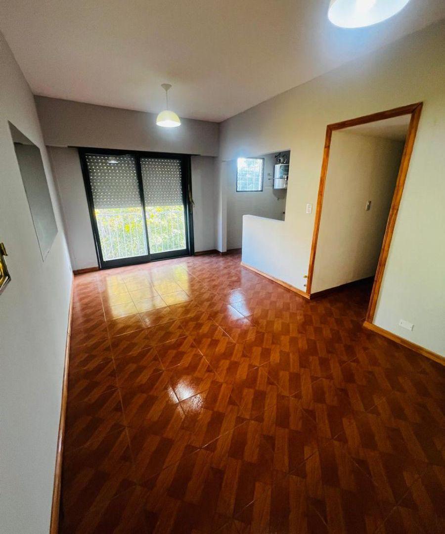 HERMOSO DEPARTAMENTO TRES AMBIENTES FRENTE